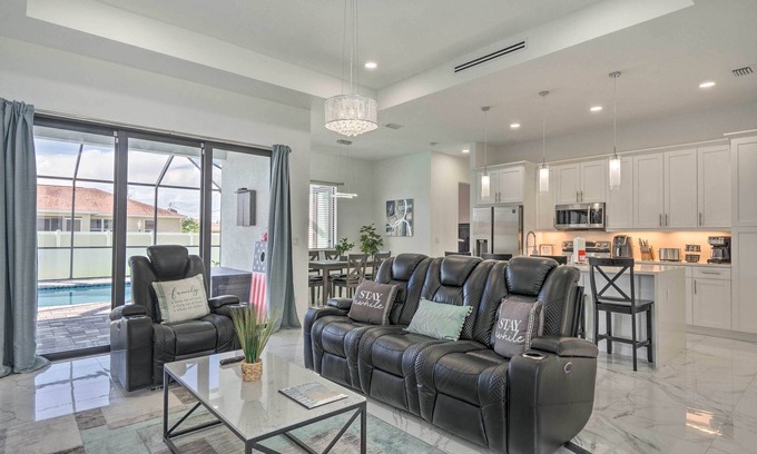 Mariner Casa | Cape Coral Home w/ Screened-In Lanai + Pool!