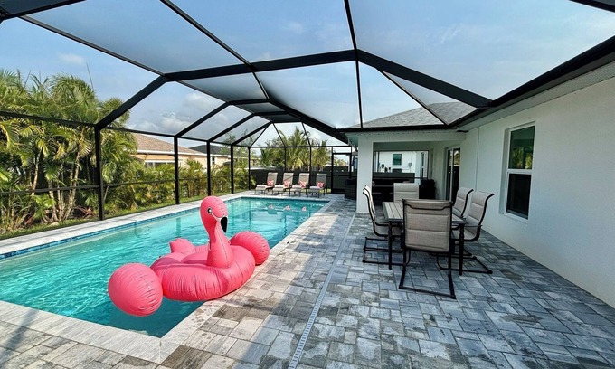 Mariner Casa | Cape House - 4 BR - 3 Bath - Heated pool - Fire Pit - Private Backyard