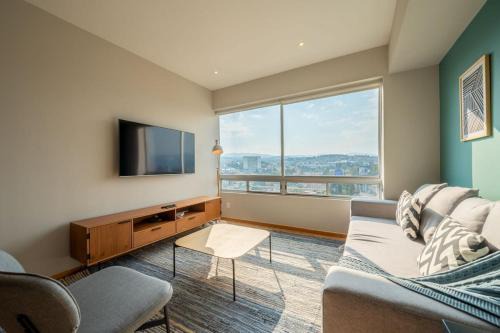 El Yaqui Casa | Capitalia Chic 3BR with Premium Amenities