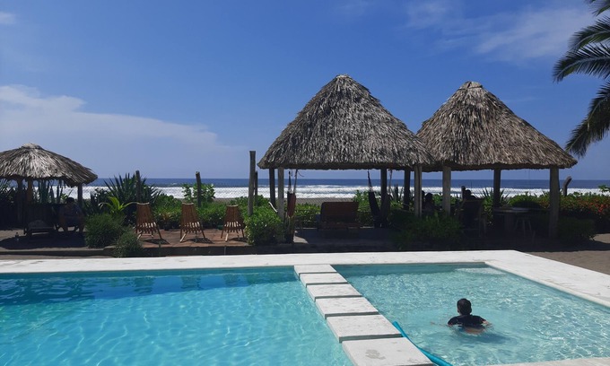 Barra de Santiago Casa | Capricho Beach House