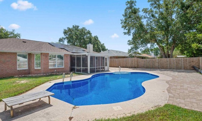 Ono Island Casa | Captain Booty’s Pirate House! Close to Johnson Beach and Perdido Key!