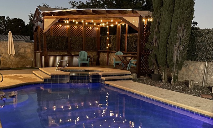 Northeast El Paso Casa | Captain Home w Saltwater Pool-close to Ft Bliss & Mt