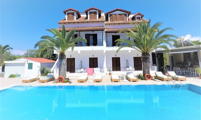 Kavos Casa | Captain's Studios & Apartments