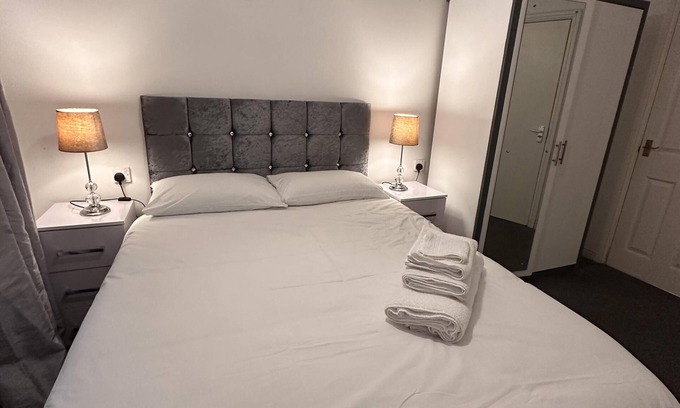 West Bromwich Apartamento | Captivating 2-Bed Apartment in West Bromwich