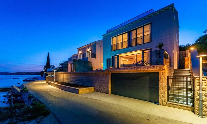 Slano Villa | Captivating Dubrovnik Villa | Villa Belle Riviere | Private Infinity Pool & Next to the Sea | Slano