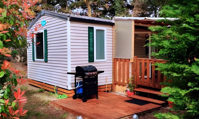La Roque-d'Antheron Alquiler De RV | Caravan 'Mobil-home' with Shared Pool, Private Terrace and Air Conditioning