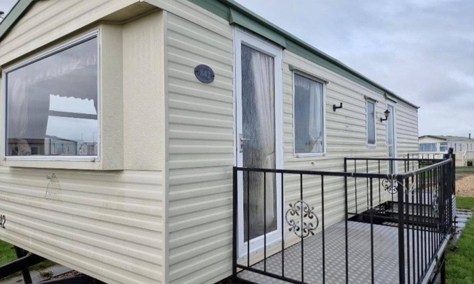 Ingoldmells Casa | Caravan - Sleeps 4 - Parking - 10mins To Beach