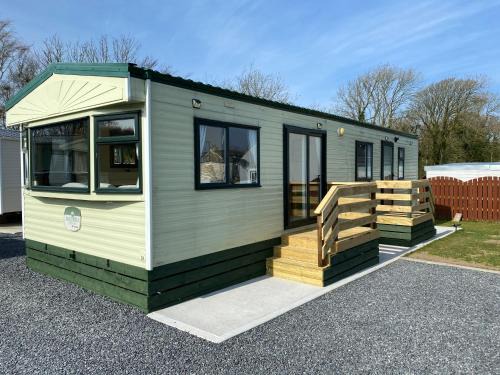 Newton Stewart Chalet De Esquí | Caravan - Sleeps 4 - Pet friendly - Parking