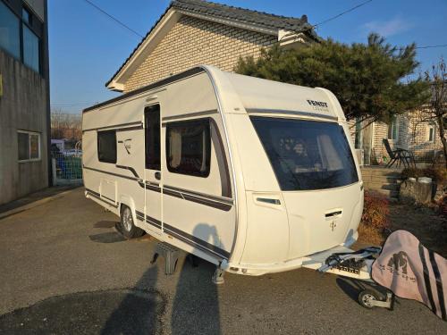 Hwaseong Otro | Caravan with Driving services in the surrounding area