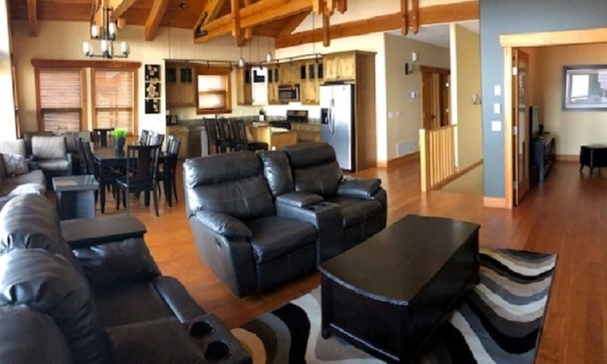 Blind Bay Casa | * NUEVO * frente al lago Shuswap, 2500 pies cuadrados, boya, piscina, Carmel Beach Resort