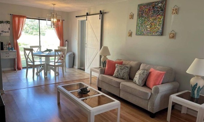 Southport Casa | Carolyn's Beach House