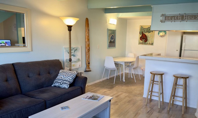 Carpinteria Condominio | 'Carpinteria Beach' condominio de un dormitorio una cuadra de la playa