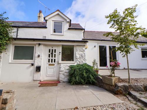 Treffynnon Casa | Cartref
