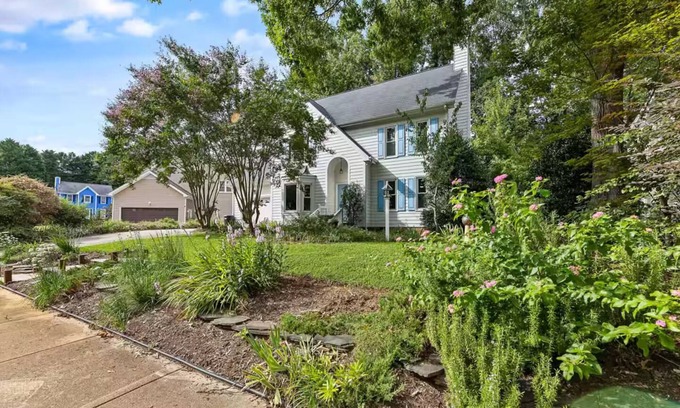 Cary Apartamento | Cary garden home close to SAS, RDU & RTP