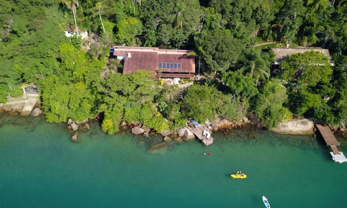 Paraty Villa | Casa a la Beira-mar con Empleada y Barqueiro - Paraty (en la Isla)