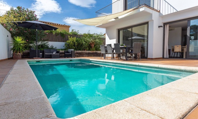 L'Escala Chalet De Esquí | Casa Alexandra PAX 9, moderna y bien equipada