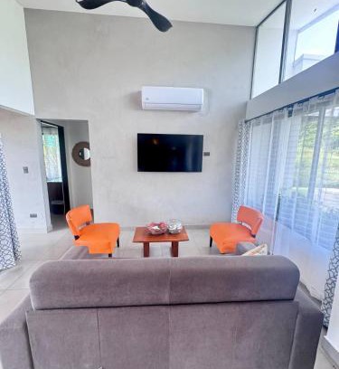 Marbella Casa | Casa Bella 3 Bdrm House w Pool in Gated Community