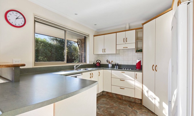 Nelson Casa | CASA BELLA - NELSON HOLIDAY HOME, pet friendly in Nelson