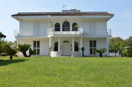 Latina Cama Y Desayuno | Casa Blanca B&B