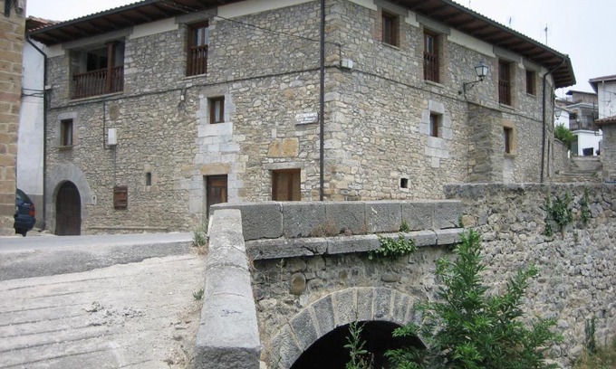 Salvatierra de Esca Apartamento | Casa Borro