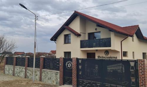 Tirgu Jiu Casa | Casa Brâncușiana