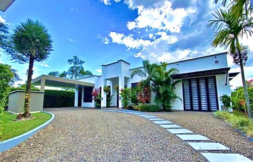 Villavicencio Villa | Casa Campestre Ocarros