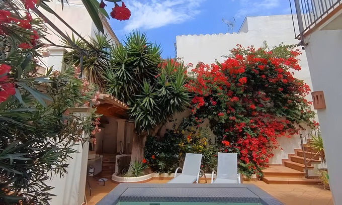 Portocolom Villa | Casa Can Alou, auténtica casa mallorquina enclavada en el pueblo de Porto Colom