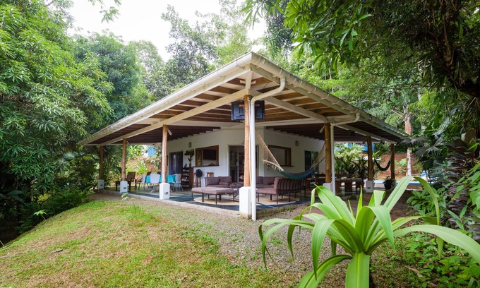 Portalón Casa | Casa Cedro - Portasol Vacation Rentals