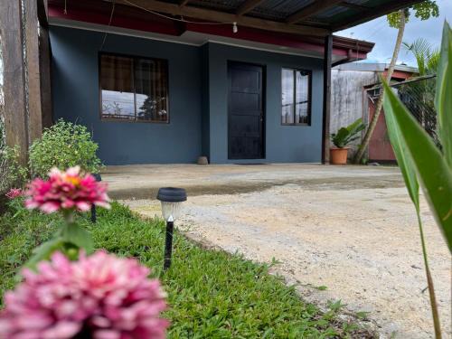 Los Ángeles Casa | Casa Colibrí Encanto Rústico y Comodidad Moderna -La Fortuna
