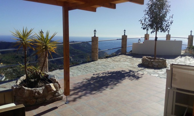 Nerja Casa | Casa Concha, un oasis en un lugar único y vistas al mar