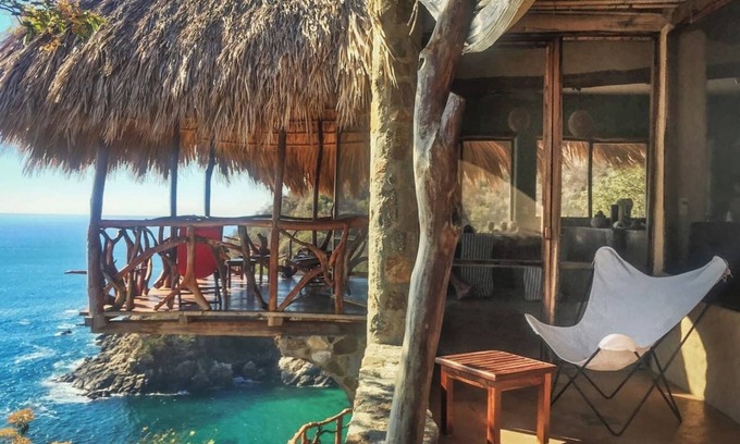 Arroyo Cruz Casa | Casa Contrada: Secluded Beach House in Oaxaca with Private Beach