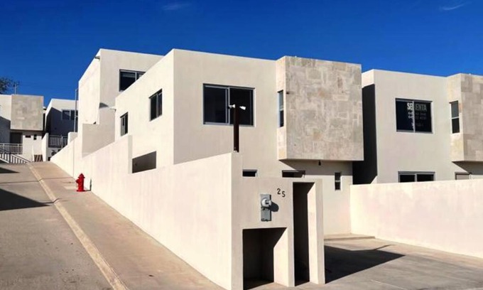 Ensenada Villa | Casa Coral 25: closed gate community house at super location!