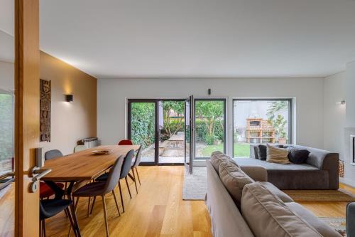 Cascais Casa | Casa das Fontes - House of Wells