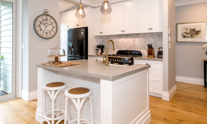 Berry Cabaña | Casa De Berry - Luxurious Hamptons-style home away from home in Berry