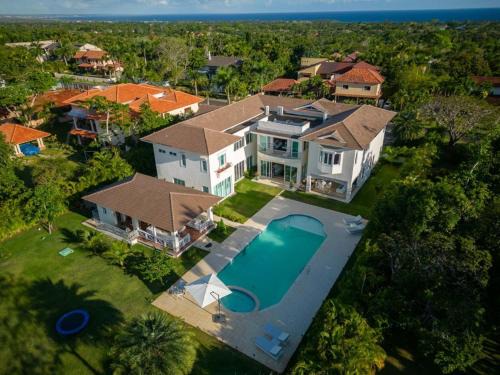 Casa de Campo Villa | Casa de Campo Luxury Villa with private Pool & Jacuzzi, Near Beach, Marina, Golf, Restaurants & Altos de Chavon