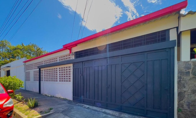Antiguo Cuscatlan Casa | Casa de Helen