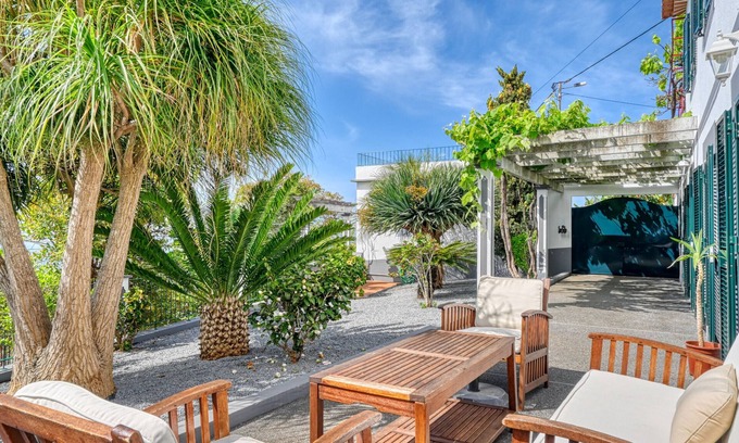 Canhas Cabaña | Casa de Ponte, a Home in Madeira