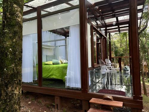 Bueno Brandao Apartamento | Casa de Vidro - Vila Mágica