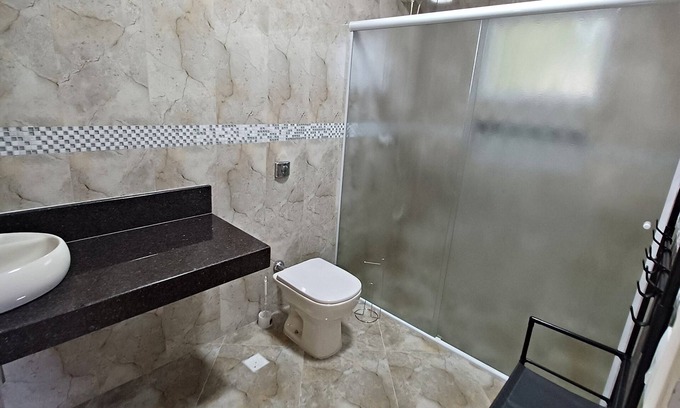 Caieiras Cabaña | Casa Dentro do Condomínio Parque Suíça, Acomoda 21 Pessoas