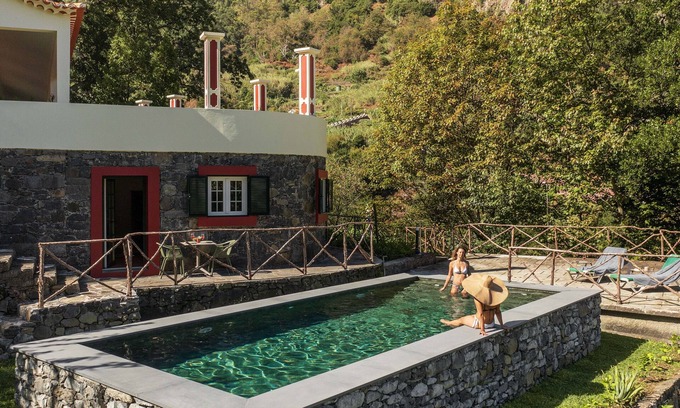 Sao Vicente Cabaña | Casa do Lanço - Malvasia, wine and laurissilva