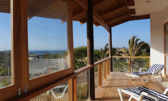 Vichayito Apartamento | Casa El Maestro, Vichayito, Máncora, Perú; Una casa de arquitectura excepcional.