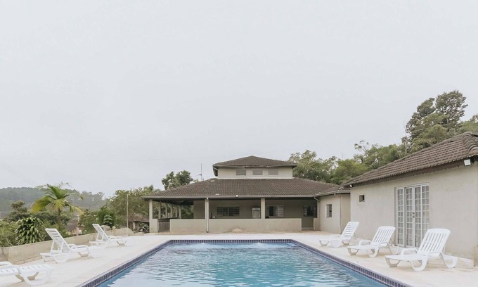 Sao Paulo Casa | Casa em Parelheiros com piscina e churrasqueira