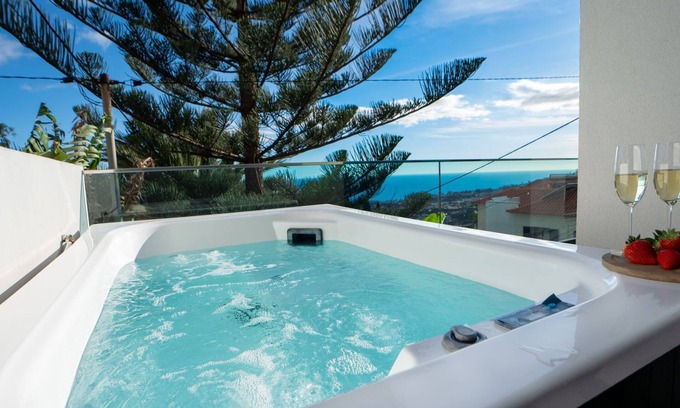 Imaculado Coracao de Maria Casa | Casa Erbozeta by LovelyStay