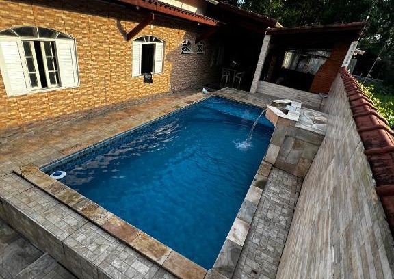 Mongagua Casa | Casa Espaçosa e Aconchegante