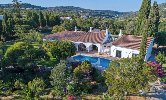 Lagos e Relvas Villa | Casa Estoi - Luxury colonial-style villa