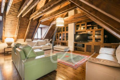 Vielha Chalet De Esquí | Casa Eth Gauèc by SeaMount Rentals