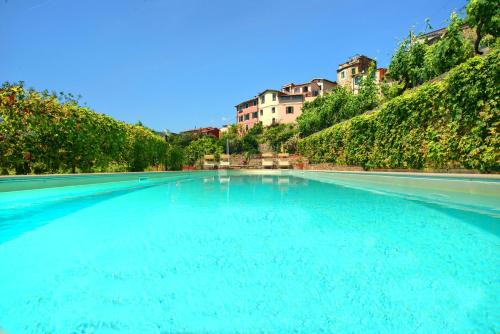 Villa Talla Casa | Casa immersa nella natura con piscina, AC e Wi-Fi 4