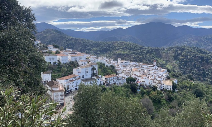 Jubrique Casa | Casa Isabel, naturaleza y descanso en la serranía..
