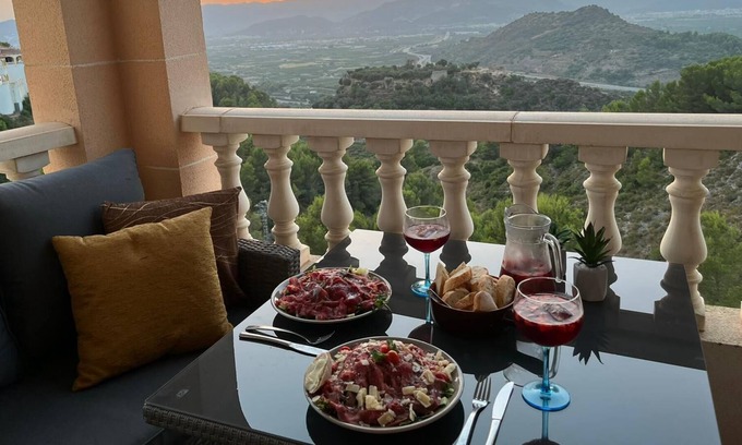 Oliva Villa | Casa Joli| Lovely villa| sea view | private pool | near beach