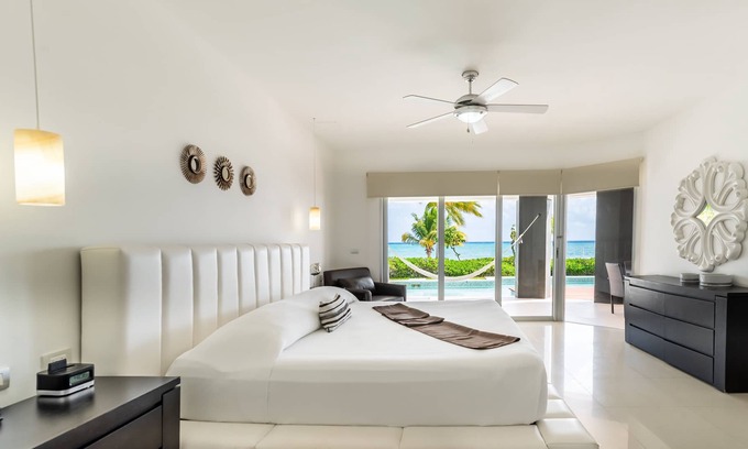 Puerto Juarez Condominio | Casa Las Olas 2 Bedroom Condo by Redawning